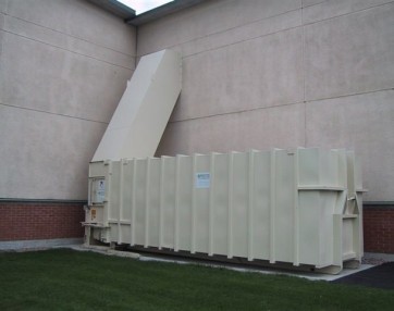 stacionarna pužna preša za sve vrste sabijenog otpada, kontejner 16–30 m³, prijevoz s rol kiperom